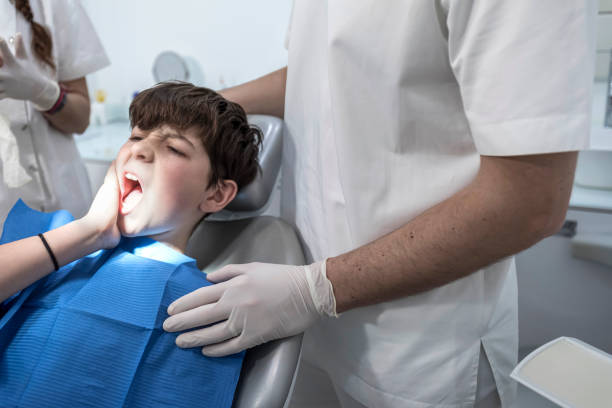 Best Weekend Emergency Dentist in Oak Bluffs, MA